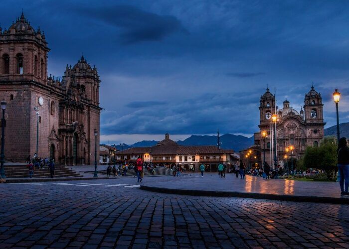 Tailored cusco tours, machu picchu and sacred valley 04 cusco main square and cathedral